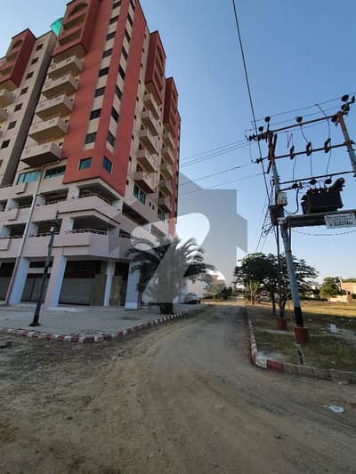 شیروانی رویل سوٹس گداپ ٹاؤن,کراچی میں 5 کمروں کا 7 مرلہ فلیٹ 1.3 کروڑ میں برائے فروخت۔