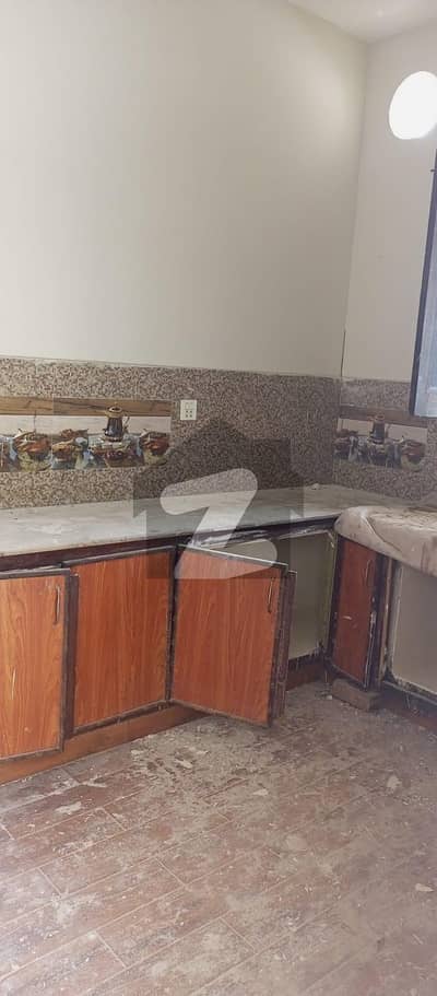 10 Marla House Available In Cheema Town For sale