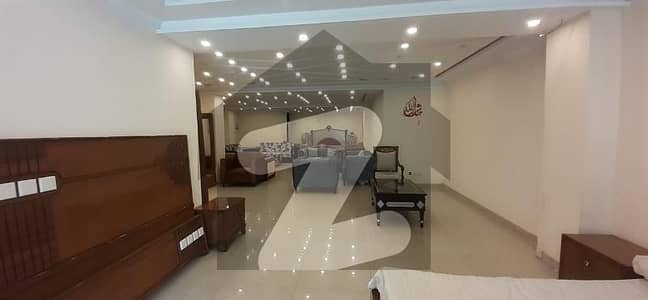 Beautiful Commercial shop available for rent