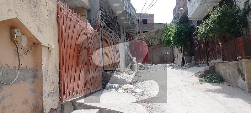5.25 Marla. Gray  Structure Investor Rat Investment. Best. Laction. Main Street Near Highway Islamabad Expressway Best Location For Sale  Gas Water Tanker