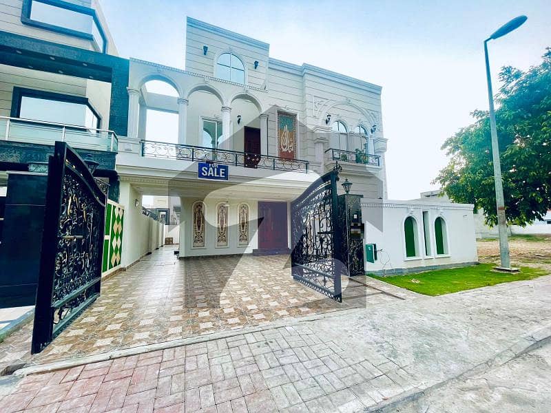 10 MARLA TOP LOCATION DESIGNER BRAND NEW HOUSE FOR SALE IN SECTOR E BAHRIA TOWN