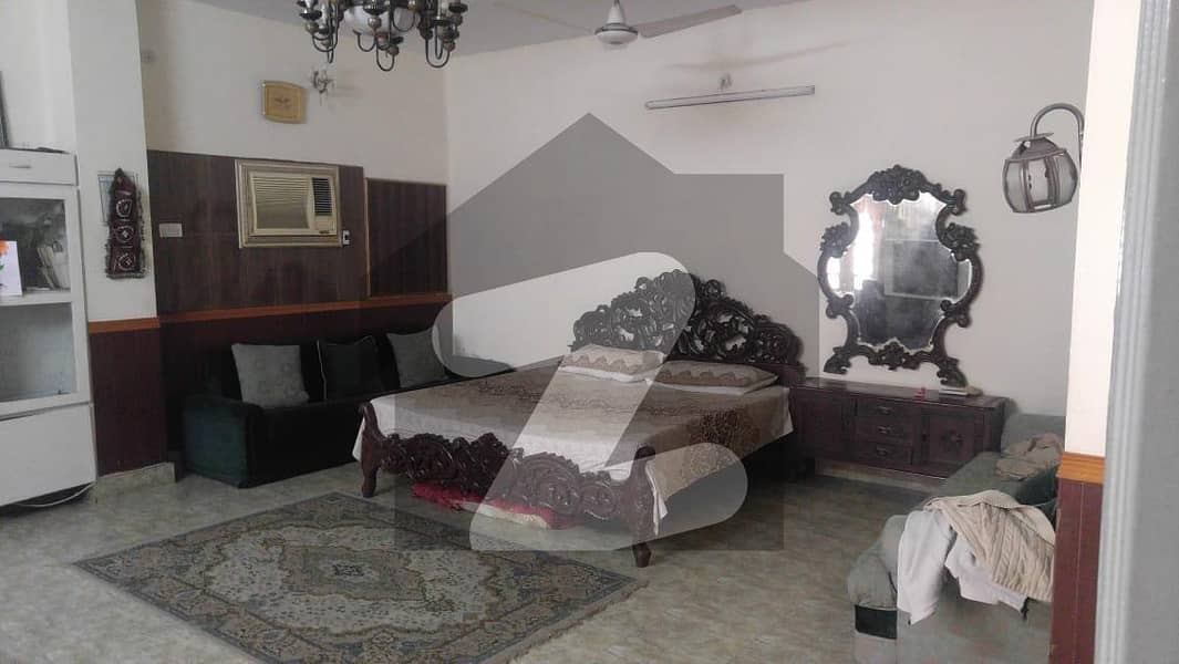 گلبرگ 2 - بلاک ایل گلبرگ 2 گلبرگ لاہور میں 5 کمروں کا 2 کنال مکان 50 کروڑ میں برائے فروخت۔