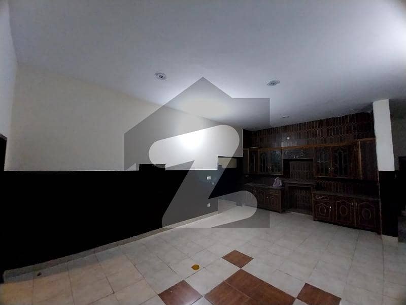 1 Kanal Used House for Sale 1 Kanal Used House for Sale