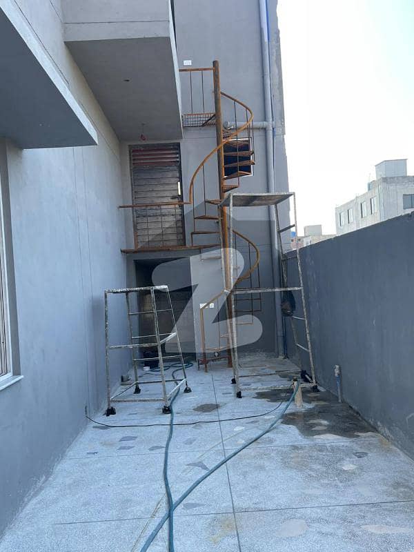 2 Kanal Brand New Marble Floor Factory 100 Kv Transfer In Gujumata