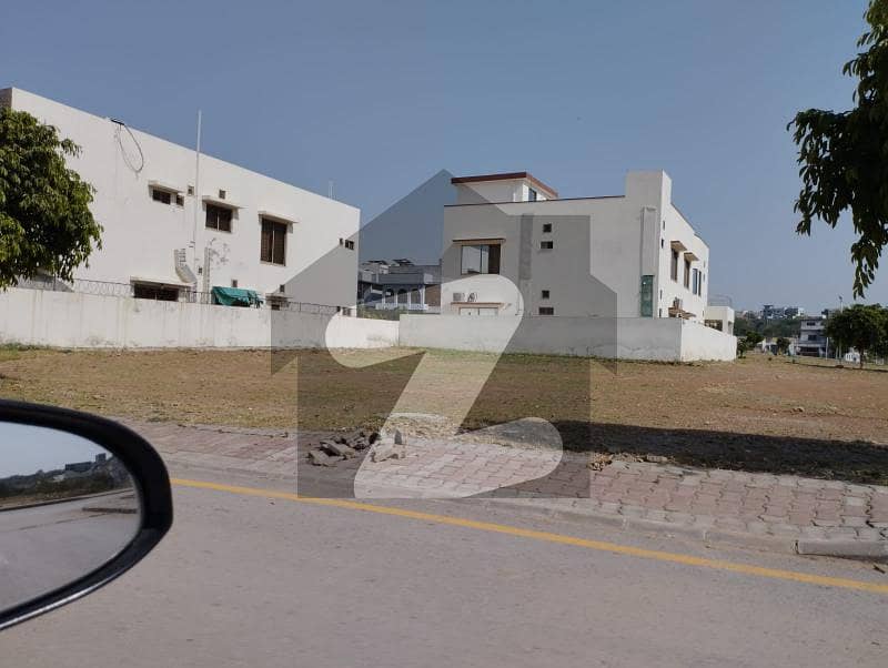 5 Marla Plot Available In 1200 Series In Bahria Town Phase 8. block M