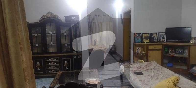 پی سی ایس آئی آر اسٹاف کالونی ۔ بلاک بی پی سی ایس آئی آر سٹاف کالونی لاہور میں 2 کمروں کا 10 مرلہ زیریں پورشن 47 ہزار میں کرایہ پر دستیاب ہے۔