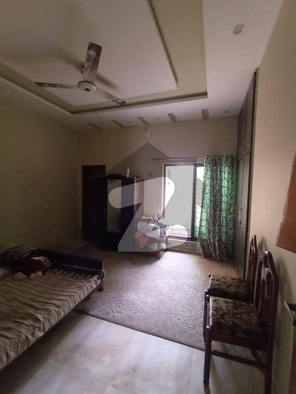 جوبلی ٹاؤن ۔ بلاک ڈی جوبلی ٹاؤن لاہور میں 3 کمروں کا 10 مرلہ مکان 42 ہزار میں کرایہ پر دستیاب ہے۔
