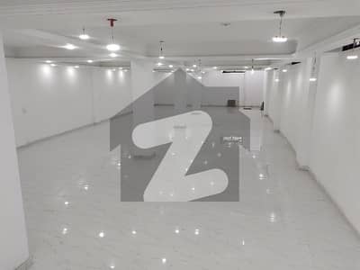 1400sqft ground floor hall for rent on main road Johar town