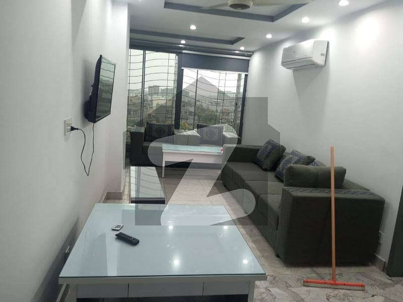 بحریہ ٹاؤن سیکٹر ای بحریہ ٹاؤن لاہور میں 3 کمروں کا 4 مرلہ فلیٹ 88 ہزار میں کرایہ پر دستیاب ہے۔