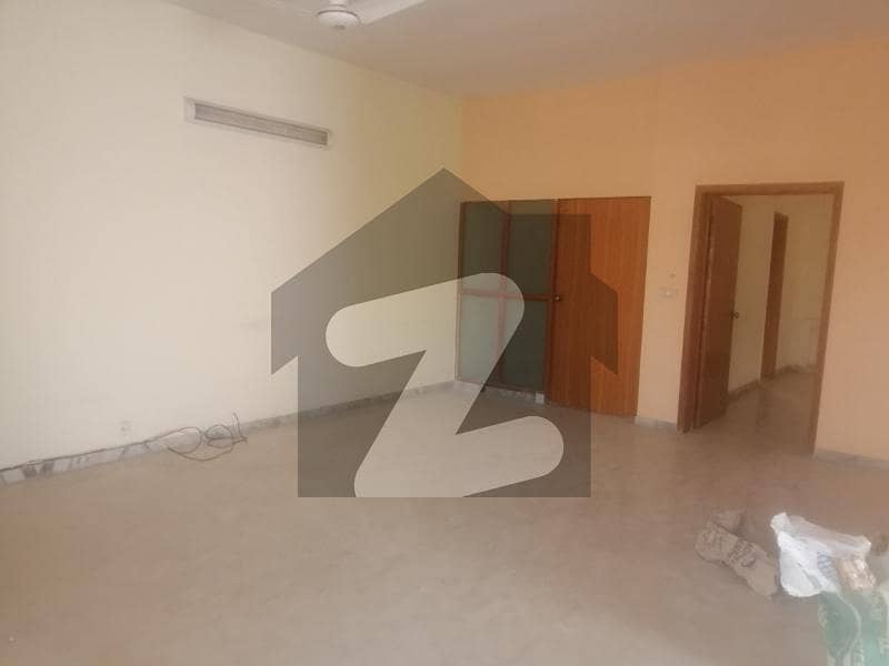 1 Kanal Lower Portion For Rent In Dha Phase 5 Lahore Block H Near Jalal Sons