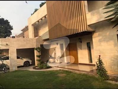 ماڈل ٹاؤن ۔ بلاک کے ماڈل ٹاؤن,لاہور میں 4 کمروں کا 1 کنال مکان 3.25 لاکھ میں کرایہ پر دستیاب ہے۔