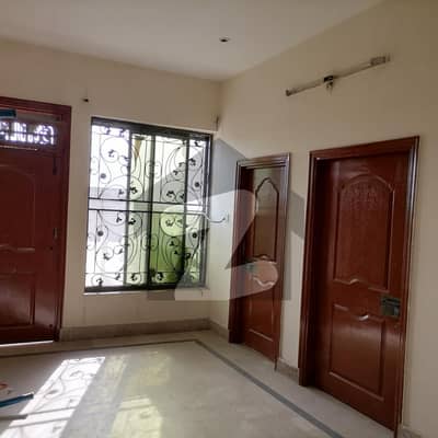 Flat Of 2.5 Marla Available For rent In Khushi Trade Centre