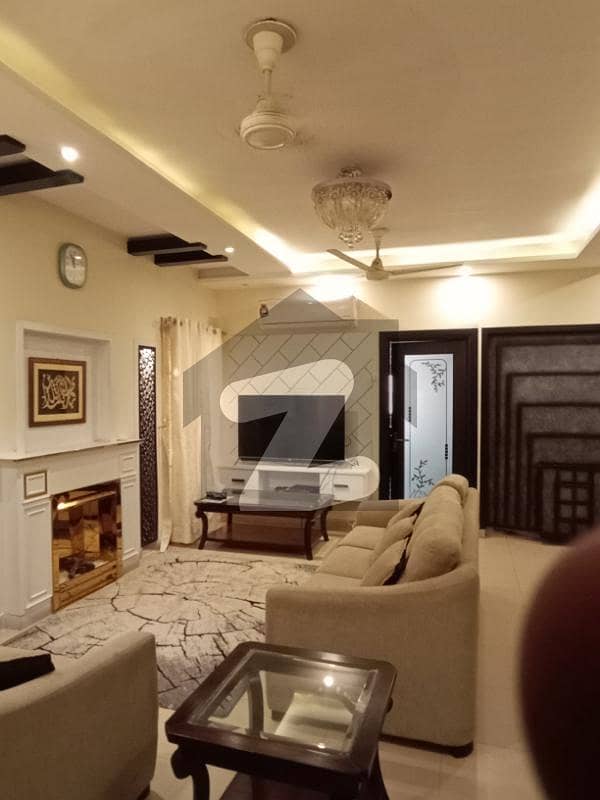 گلبرگ 3 - بلاک پی گلبرگ 3 گلبرگ لاہور میں 4 کمروں کا 11 مرلہ مکان 5.15 کروڑ میں برائے فروخت۔