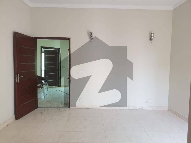 10 Marla Beautiful House For Rent Location In Divine Garden Lahore