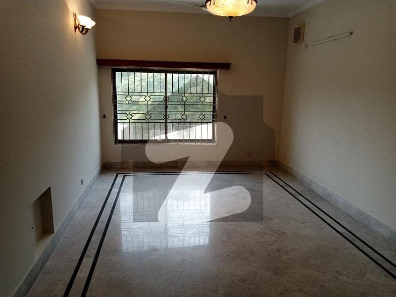I-8 Fully Renovated Upper Portion Available For Rent ideal location