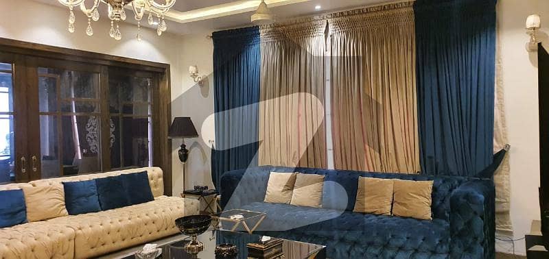 ڈی ایچ اے فیز 6 - بلاک ڈی فیز 6 ڈیفنس (ڈی ایچ اے) لاہور میں 5 کمروں کا 1 کنال مکان 8.6 کروڑ میں برائے فروخت۔