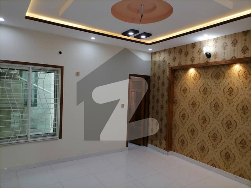Tripple Storey 10 Marla House For sale In Gulshan-e-Ravi - Block B Lahore