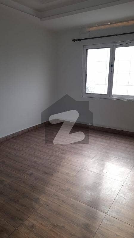 01 Bed Brand New Condition Huge Size 2nd Floor Corner Flat For Rent.