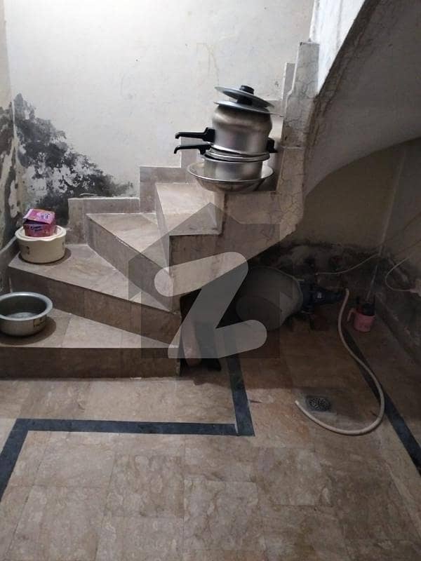 شیراز ٹاؤن لاہور میں 3 کمروں کا 2 مرلہ مکان 53.5 لاکھ میں برائے فروخت۔
