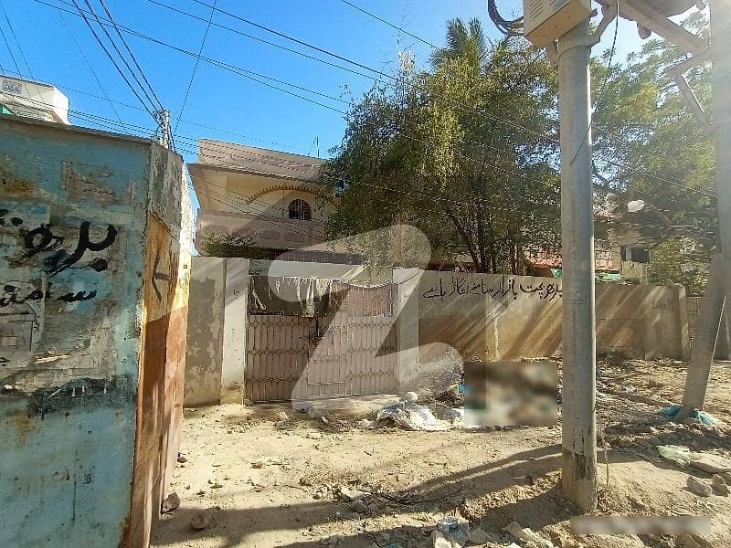 نارتھ کراچی - سیکٹر 4 نارتھ کراچی کراچی میں 5 کمروں کا 6 مرلہ مکان 1.65 کروڑ میں برائے فروخت۔