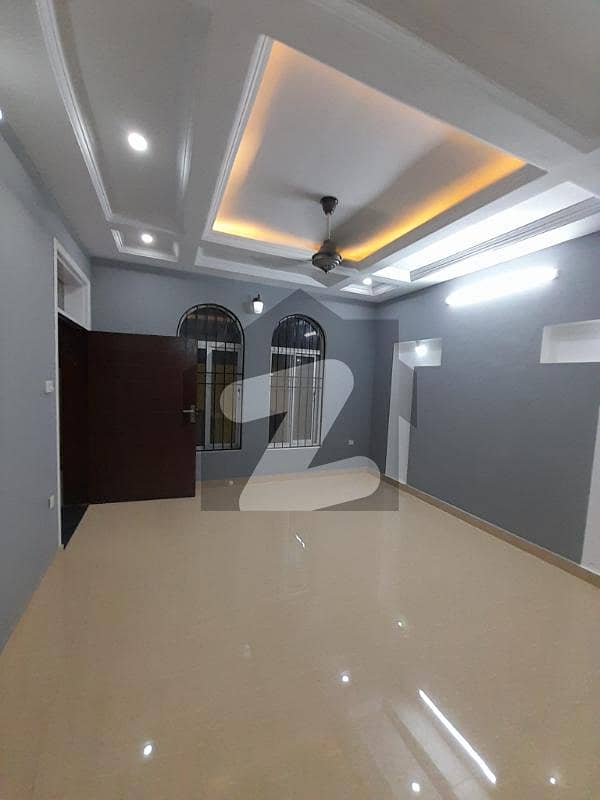 سوان گارڈن اسلام آباد میں 4 کمروں کا 6 مرلہ مکان 2.5 کروڑ میں برائے فروخت۔