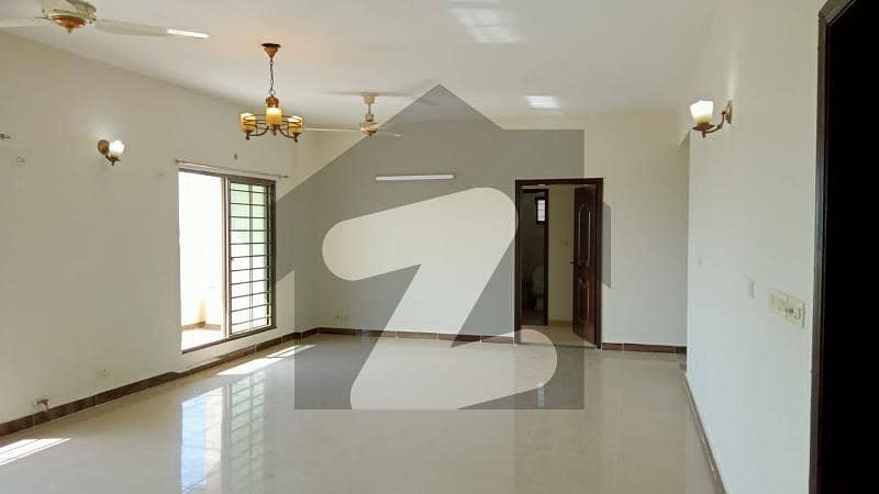 Askari 11, 04 Bed House Available for Rent Lahore.