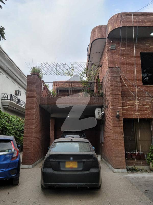 42 Marla Luxury Style House for Sale in TipuBlock of Garden Town Lahore at Prime Location