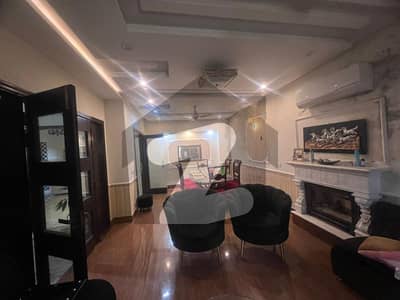 ایڈن سٹی - بلاک سی ایڈن سٹی ایڈن لاہور میں 4 کمروں کا 10 مرلہ مکان 1.1 لاکھ میں کرایہ پر دستیاب ہے۔
