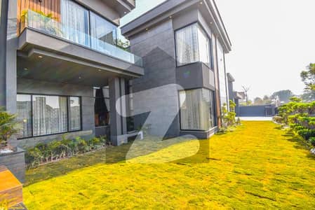 Most Unique Design Kanal Bungalow With Kanal Lawn For Sale