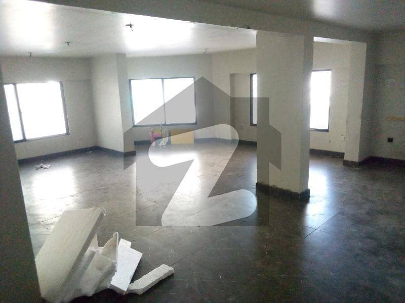 Mazenine 900 square feet