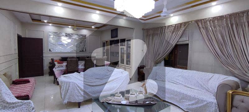 سِی ویو اپارٹمنٹس کراچی میں 3 کمروں کا 12 مرلہ فلیٹ 4.2 کروڑ میں برائے فروخت۔