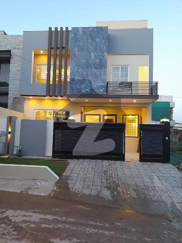 30+70 Brand New Triple Story House Available For Sale In G13 Islamabad. it Is Located Very Nearby To Kashmir Highway And Many Other Main Location In Islamabad.