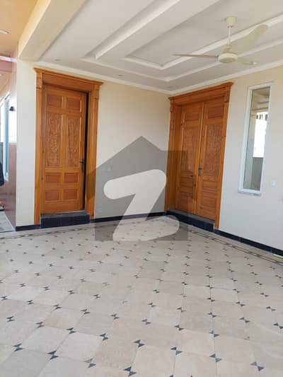 ممتاز سٹی اسلام آباد میں 3 کمروں کا 7 مرلہ زیریں پورشن 40 ہزار میں کرایہ پر دستیاب ہے۔