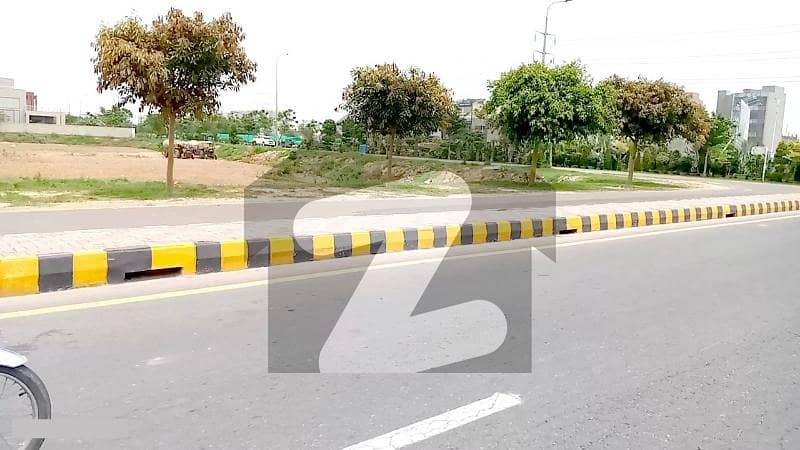 ڈی ایچ اے فیز9 پریزم - بلاک آر ڈی ایچ اے فیز9 پریزم,ڈی ایچ اے ڈیفینس,لاہور میں 5 مرلہ رہائشی پلاٹ 88.0 لاکھ میں برائے فروخت۔