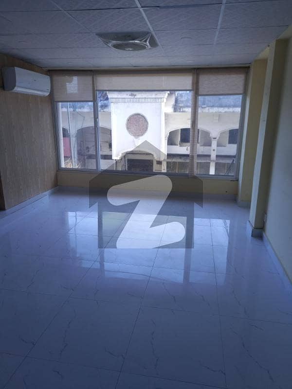 بلیو ایریا اسلام آباد میں 2 کمروں کا 3 مرلہ دفتر 3.7 کروڑ میں برائے فروخت۔