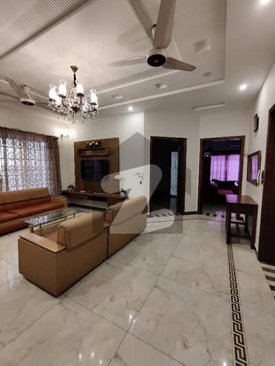 بحریہ ٹاؤن سیکٹر سی بحریہ ٹاؤن لاہور میں 2 کمروں کا 10 مرلہ زیریں پورشن 95 ہزار میں کرایہ پر دستیاب ہے۔
