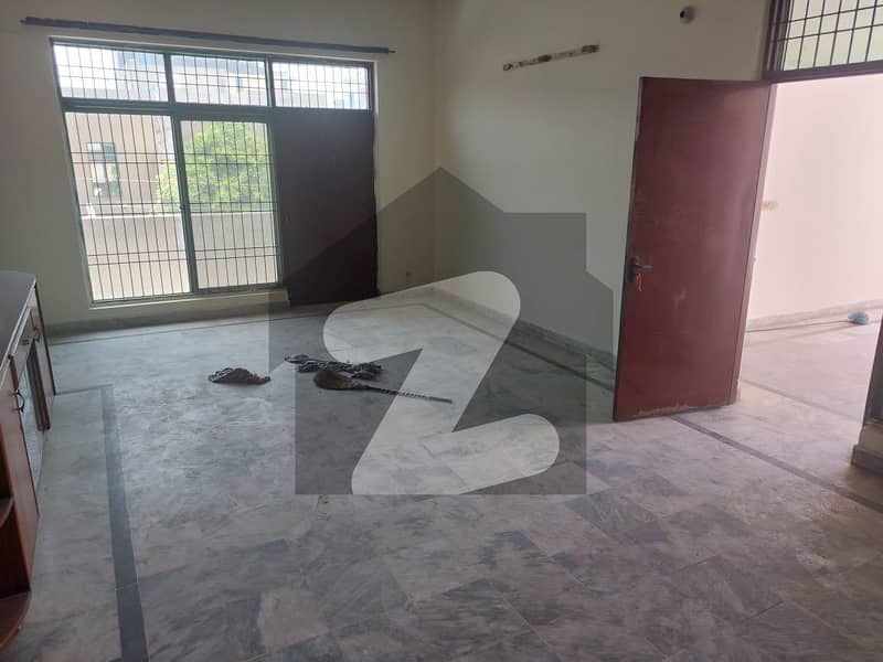 Kanal Upper Portion For rent With Separate Garage