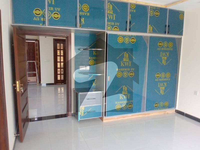 10 Marla Brand New Luxury House For Rent 10 Marla Brand New Luxury House For Rent