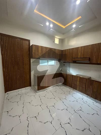 ٹیک ٹاؤن (ٹی این ٹی کالونی) ستیانہ روڈ,فیصل آباد میں 4 کمروں کا 6 مرلہ مکان 1.45 کروڑ میں برائے فروخت۔