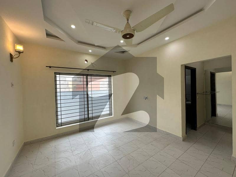 10 MARLA LIKE NEW FULL HOUSE FOR RENT IN OVERSEAS B EXTENTION BLOCK BAHRIA TOWN LAHORE