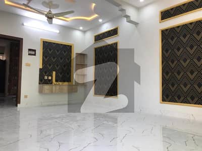 Beautiful 5 Marla house available in Pakistan Town Phase-1