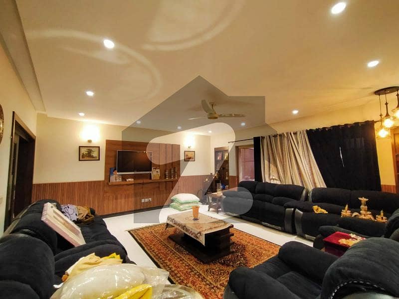 بحریہ ٹاؤن - میڈوز ولاز بحریہ ٹاؤن سیکٹر B بحریہ ٹاؤن لاہور میں 5 کمروں کا 1.8 کنال مکان 10 کروڑ میں برائے فروخت۔