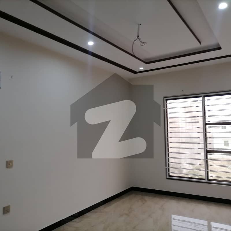 In Jeewan City - Phase 1 Lower Portion For rent Sized 5 Marla