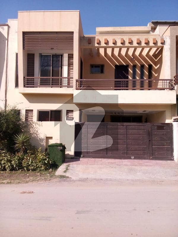 10 Marla Double Unit House For Rent