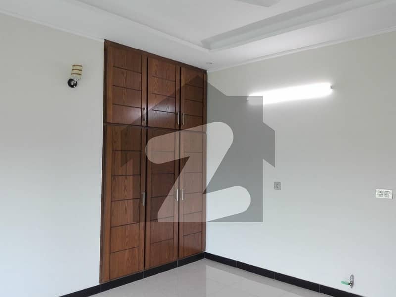 Good 10 Marla Upper Portion For rent In Bahria Town Phase 7