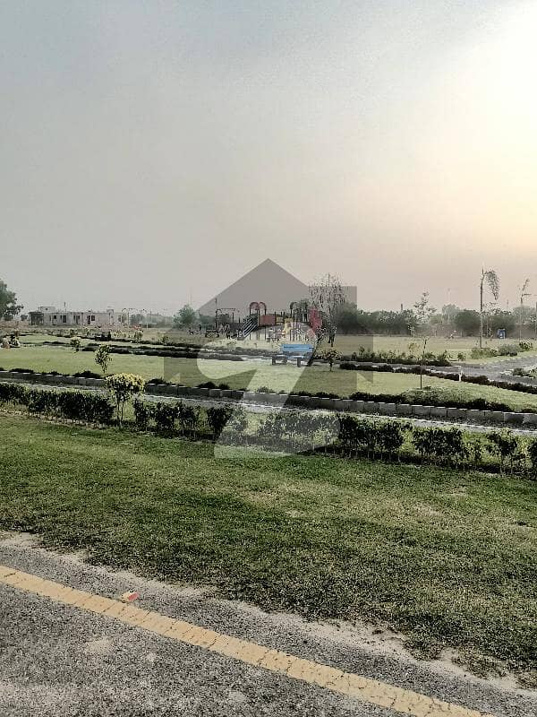 2kanal plot available for sale in block E prime location