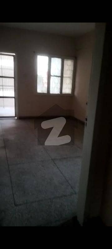 flat for rent in Gulshan-e-Iqbal block 4A