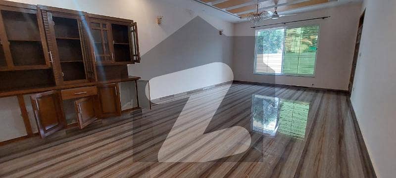 1 kanal House For Sale In F8