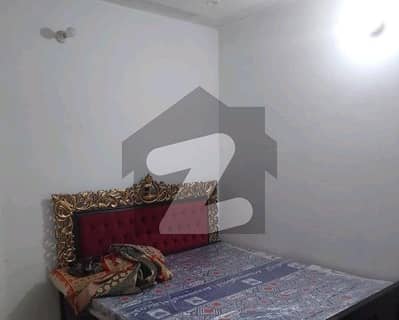 کینال ویلی لوئر کینال روڈ فیصل آباد میں 3 کمروں کا 3 مرلہ مکان 20 ہزار میں کرایہ پر دستیاب ہے۔