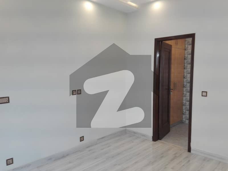 A Centrally Located Upper Portion Is Available For rent In Lahore